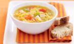 طريقة عمل شوربة خضار بالنودلز